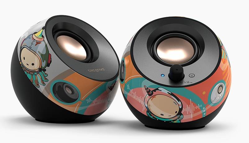 Głośnikami Creative Pebble V3 Artisan Edition