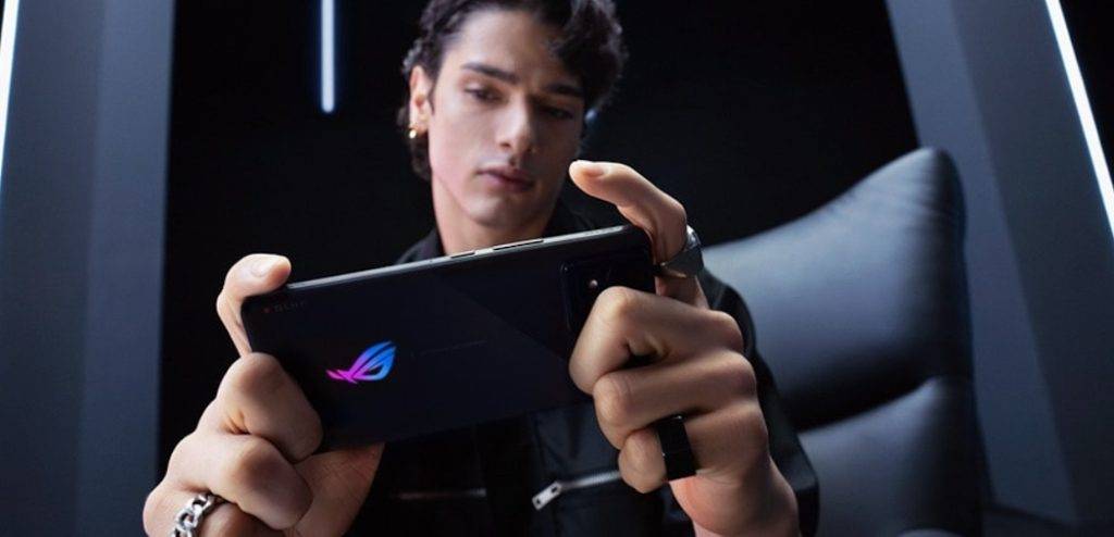 ROG Phone 8